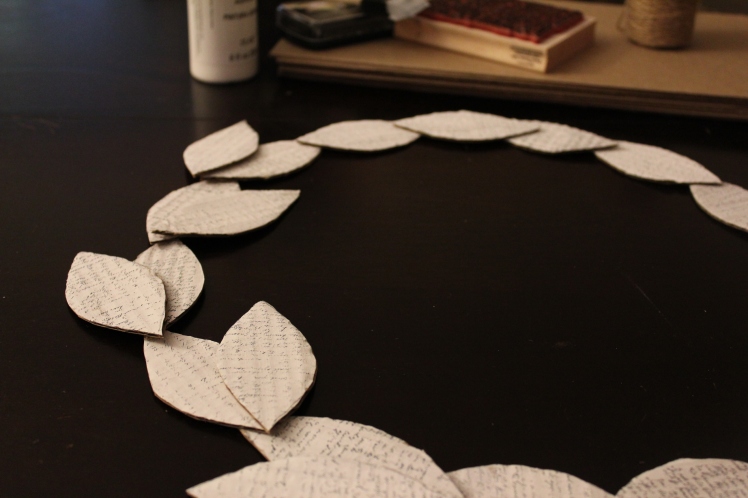 Arrange leaves in an alternating pattern